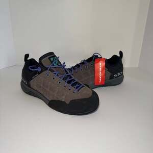 Five Ten Guide Tennie Women's Approach/Hiking Shoes With Tags